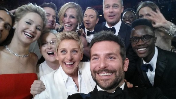 ellen-oscar-celebrity-selfie